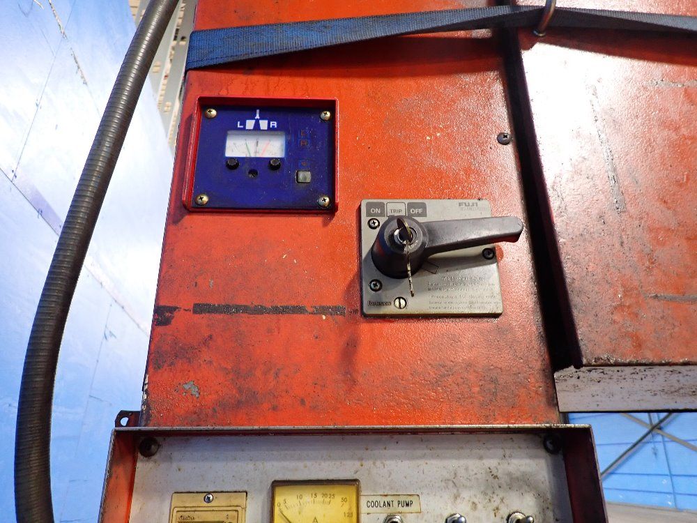 Amada 21 1/2" Vertical Band Saw - Vm-1200