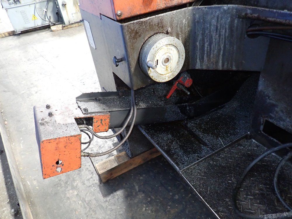 Amada 21 1/2" Vertical Band Saw - Vm-1200