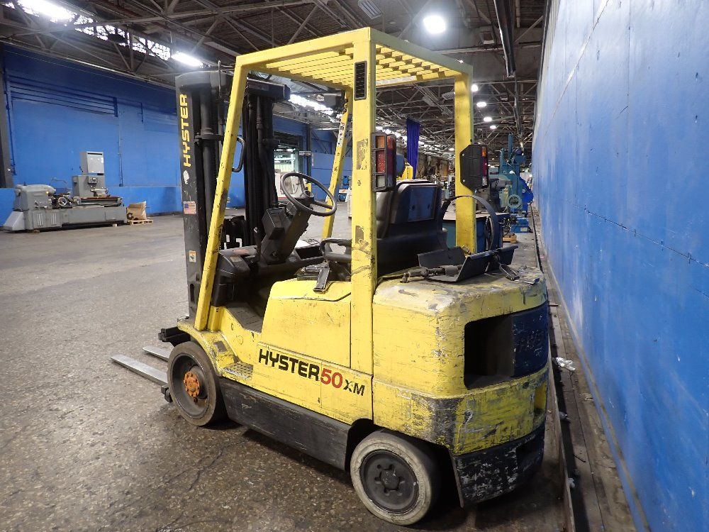 Hyster 4700 Lbs Propane Forklift - S50xm