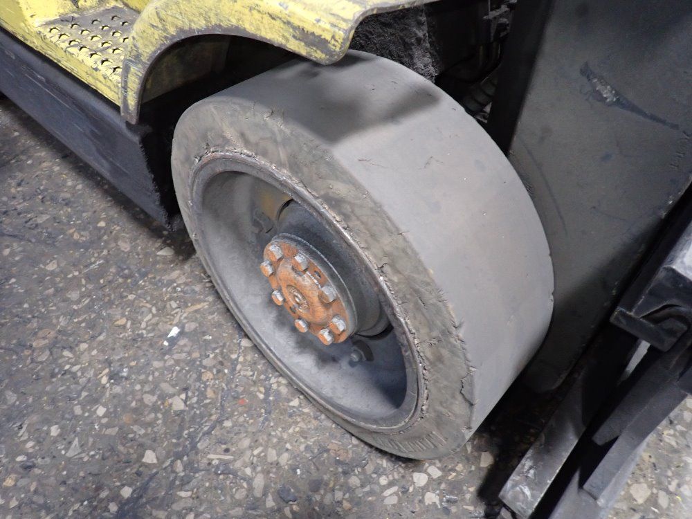 Hyster 4700 Lbs Propane Forklift - S50xm