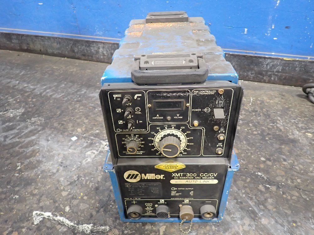 Miller 300 Amps Welder - Xmt 300 Cc/cv