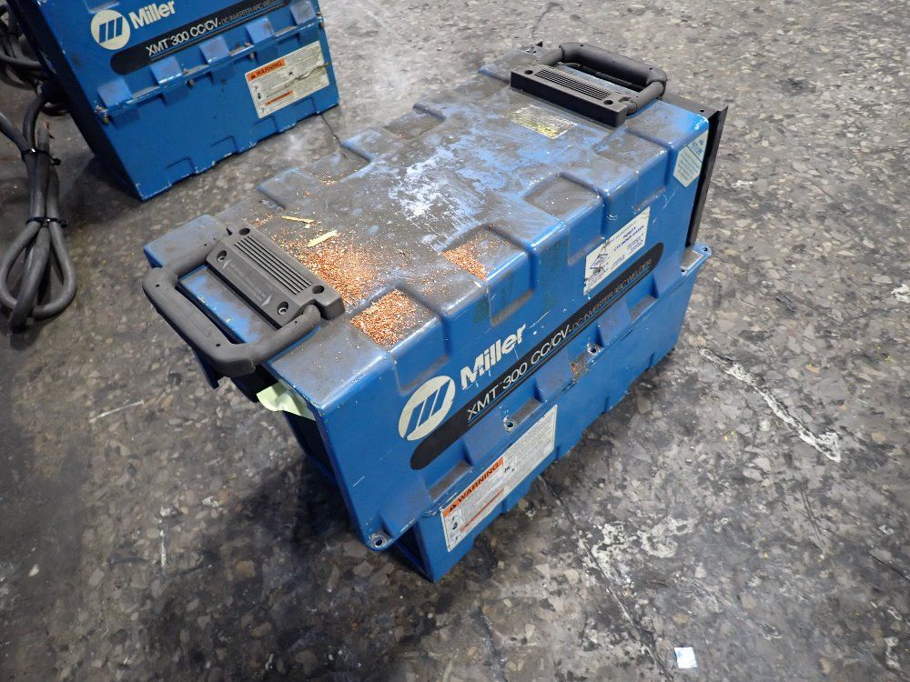 Miller 300 Amps Welder - Xmt 300 Cc/cv