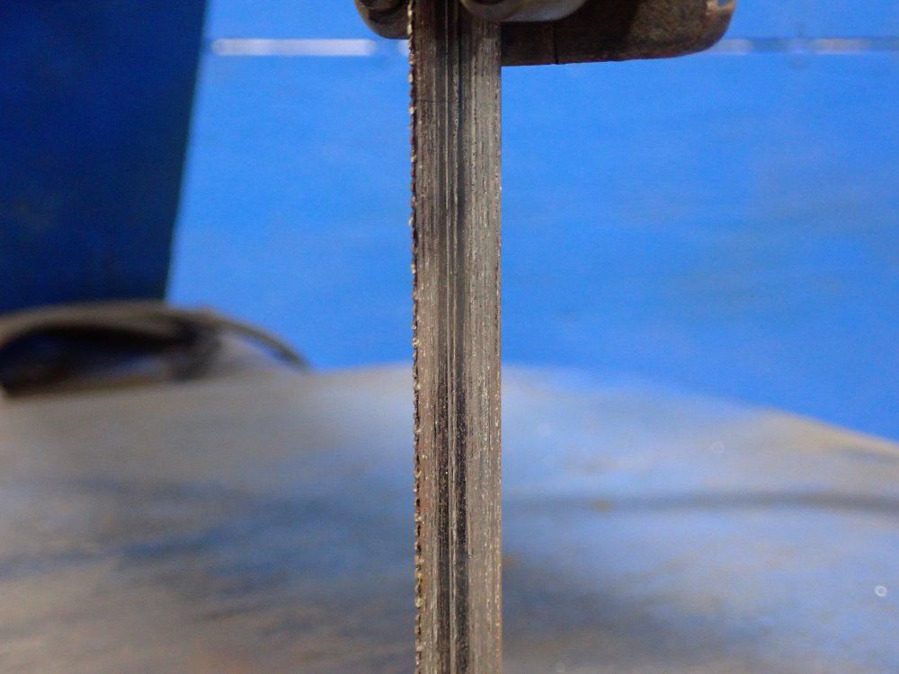 Lockmaster 18" Vertical Band Saw - 24-s