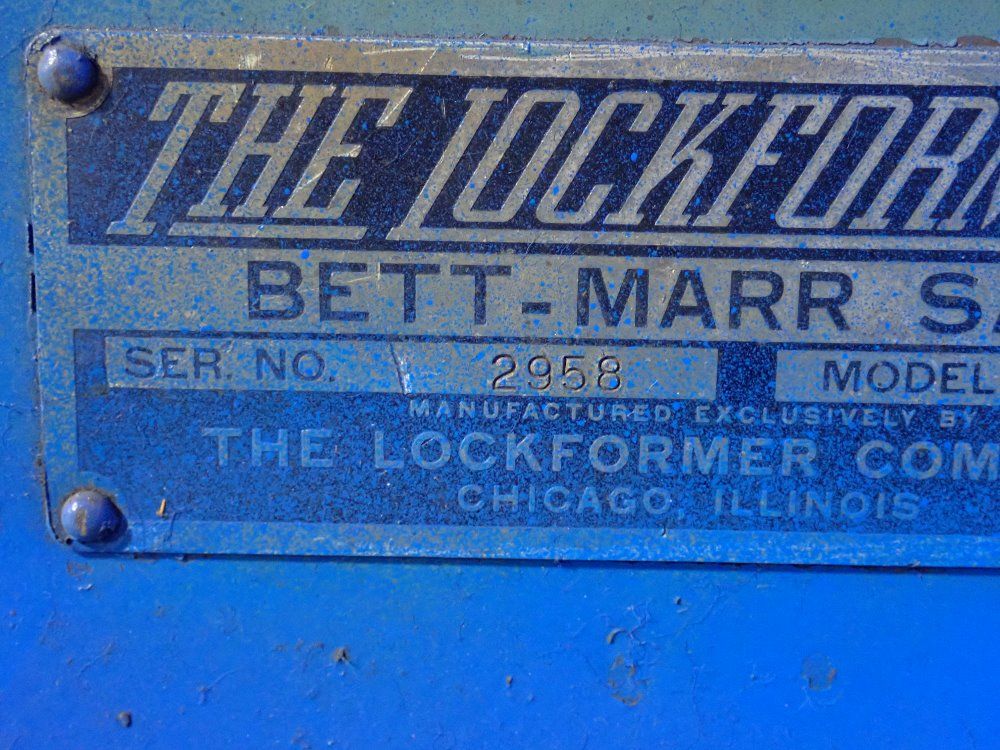 Lockmaster 18" Vertical Band Saw - 24-s