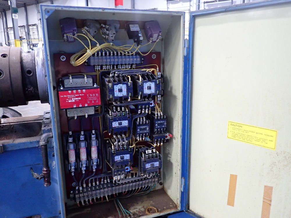 Victor 14"x32" Lathe - 164og