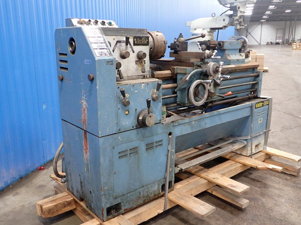 Victor 14"x32" Lathe - 164og