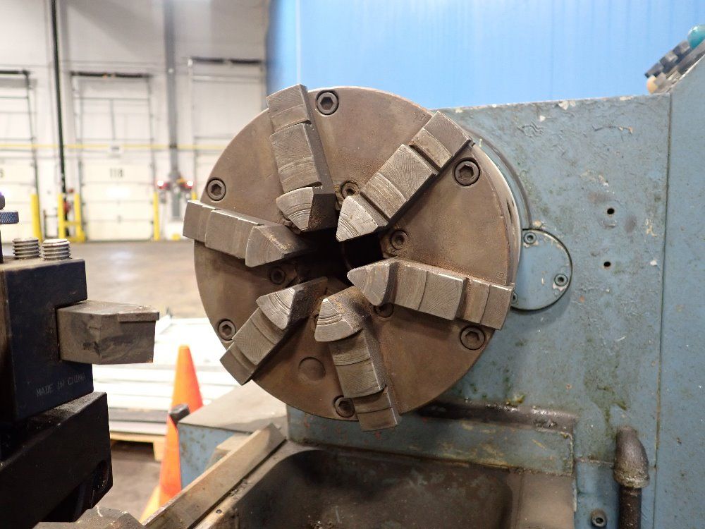 Victor 14"x32" Lathe - 164og