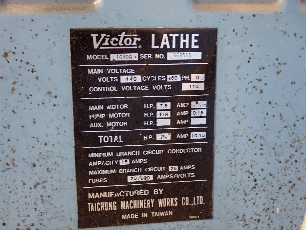 Victor 14"x32" Lathe - 164og