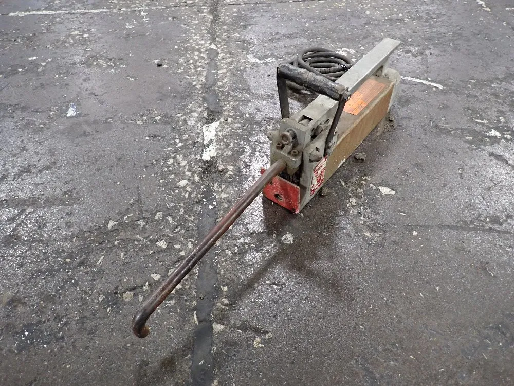 Dayton Spot Welder - 4z42