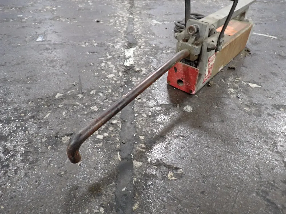 Dayton Spot Welder - 4z42