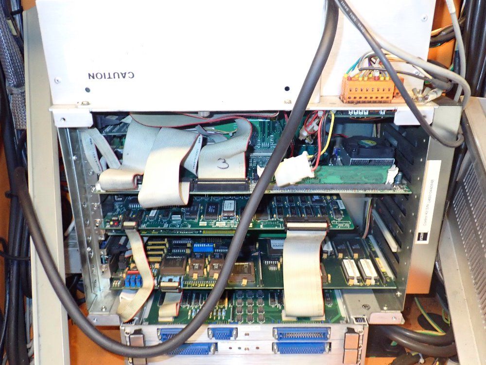 Hurco 10000 Cnc Vertical Machining Center - Vm1