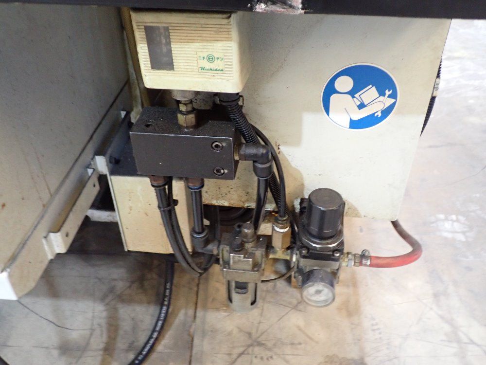 Hurco 10000 Cnc Vertical Machining Center - Vm1