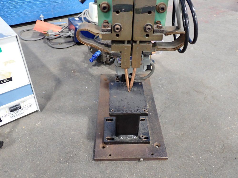 Unitek Spot Welder - 1-164-02