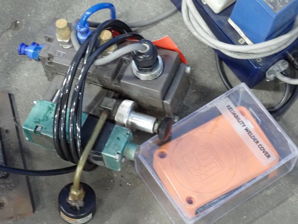 Unitek Spot Welder - 1-164-02