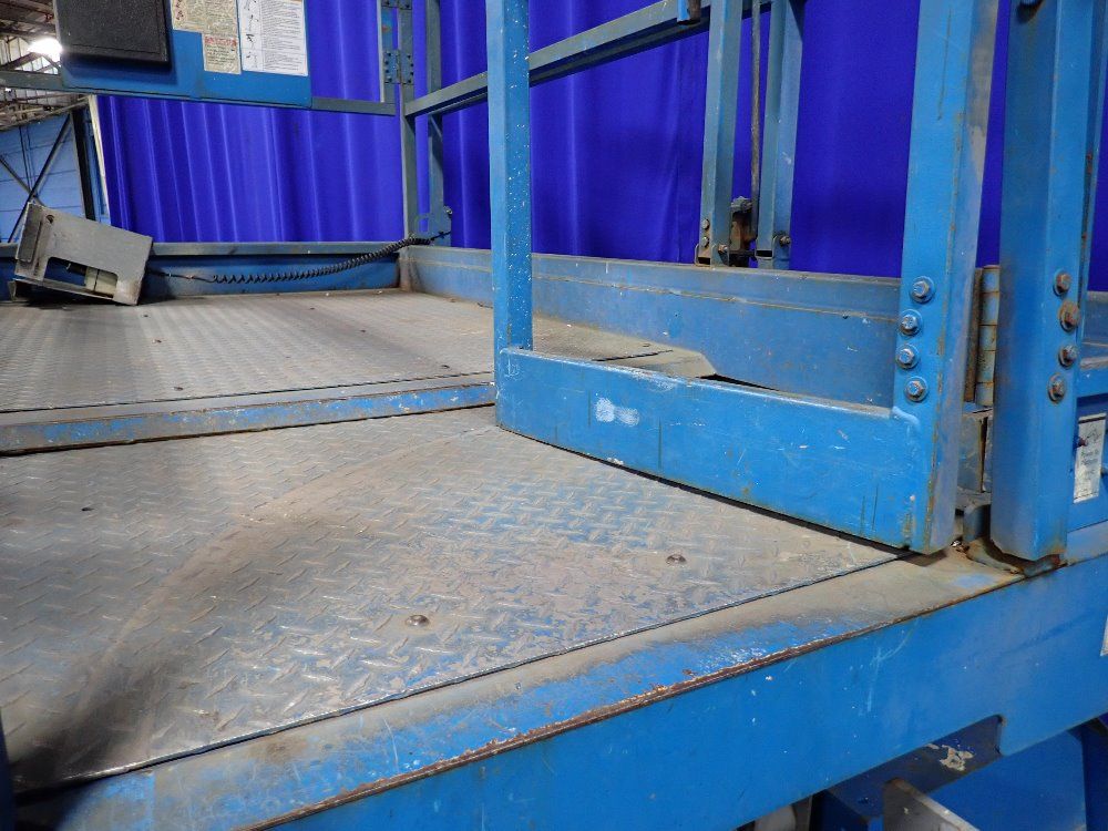 Genie Scissor Lift