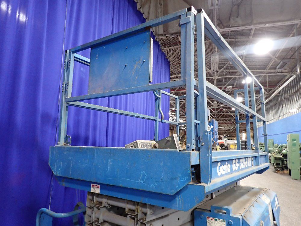 Genie Scissor Lift