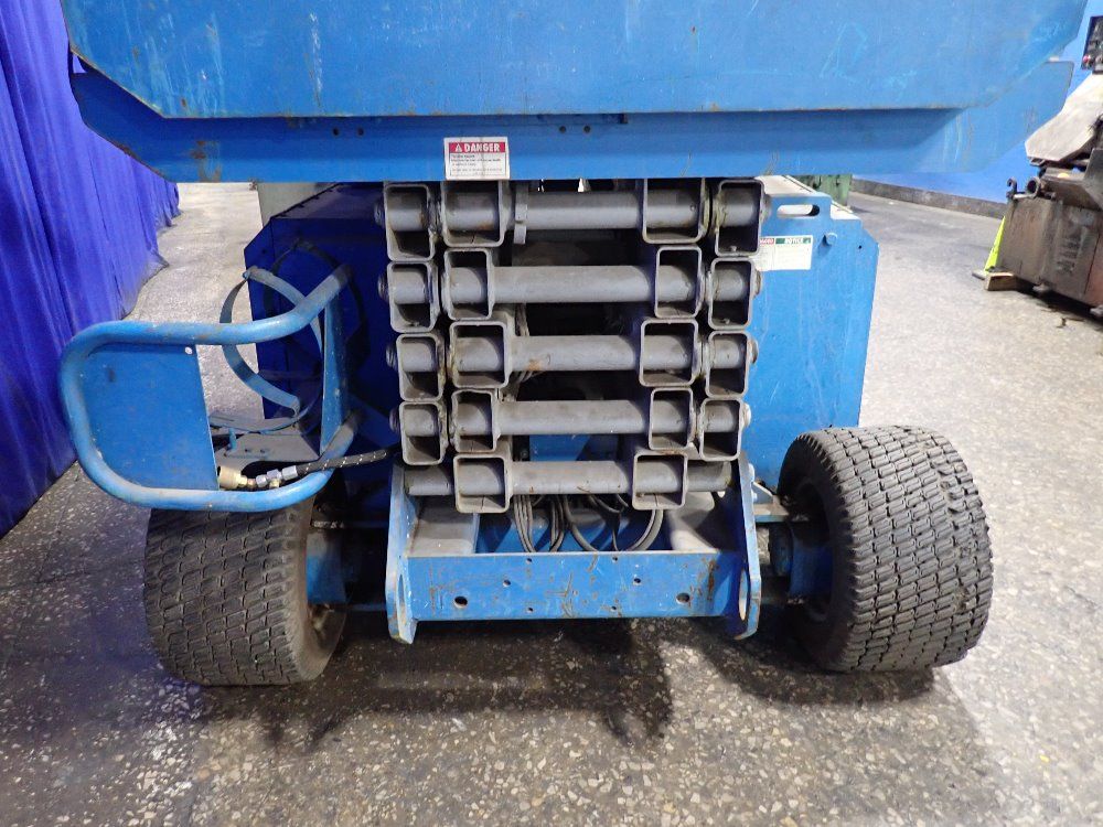 Genie Scissor Lift