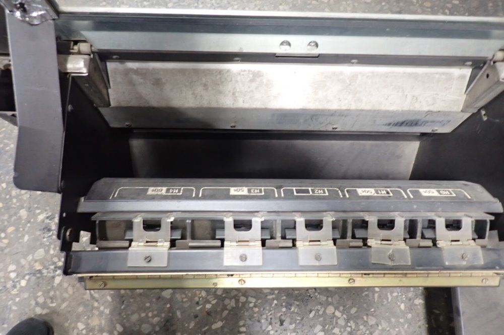 Crane-national Venders 39 Spaces Vending Machine