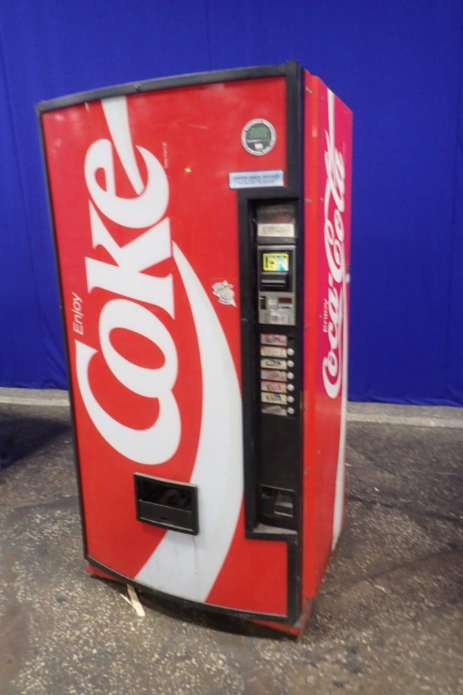 Dixie-narco/coca-cola 7 Spaces Vending Machine - Dncb 501cc/280-7