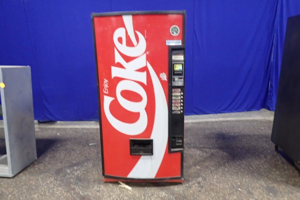 Dixie-narco/coca-cola 7 Spaces Vending Machine - Dncb 501cc/280-7