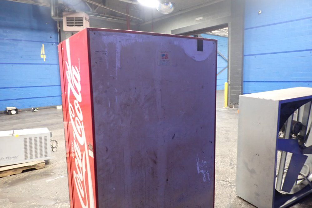 Dixie-narco/coca-cola 7 Spaces Vending Machine - Dncb 501cc/280-7
