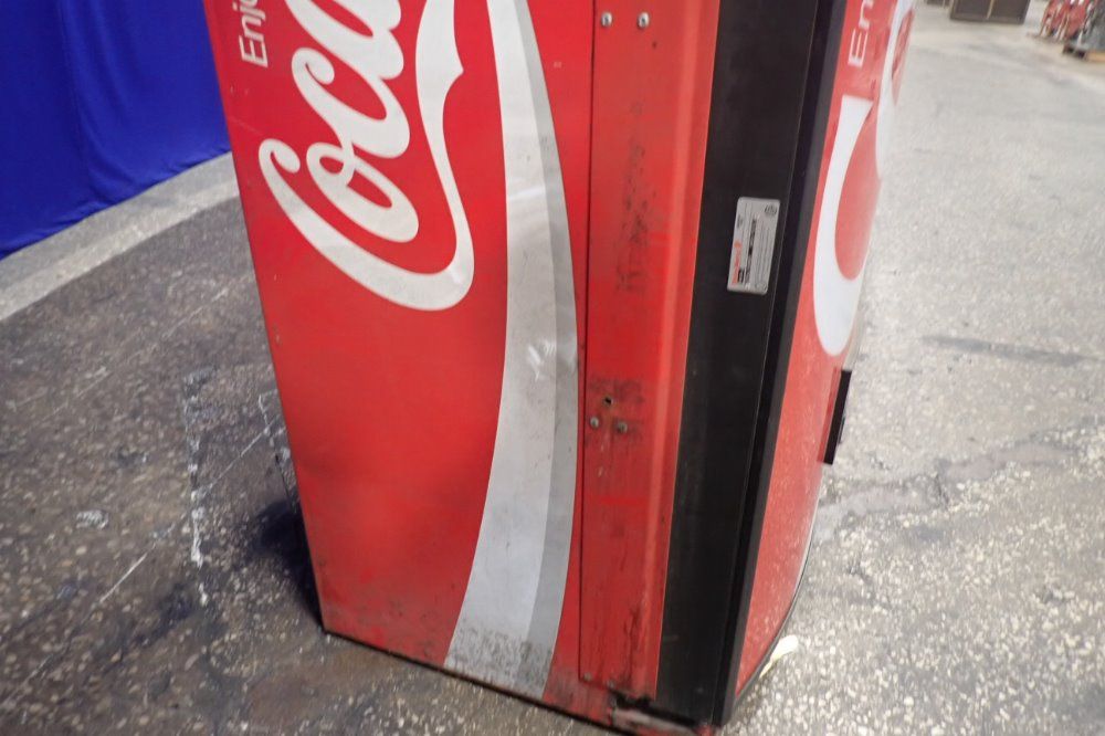 Dixie-narco/coca-cola 7 Spaces Vending Machine - Dncb 501cc/280-7