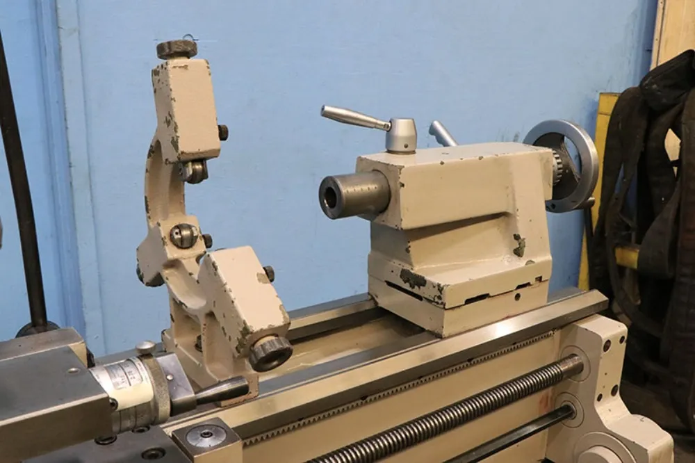 Nardini 14"/19" X 40" Gap Bed Lathe - Ms1440