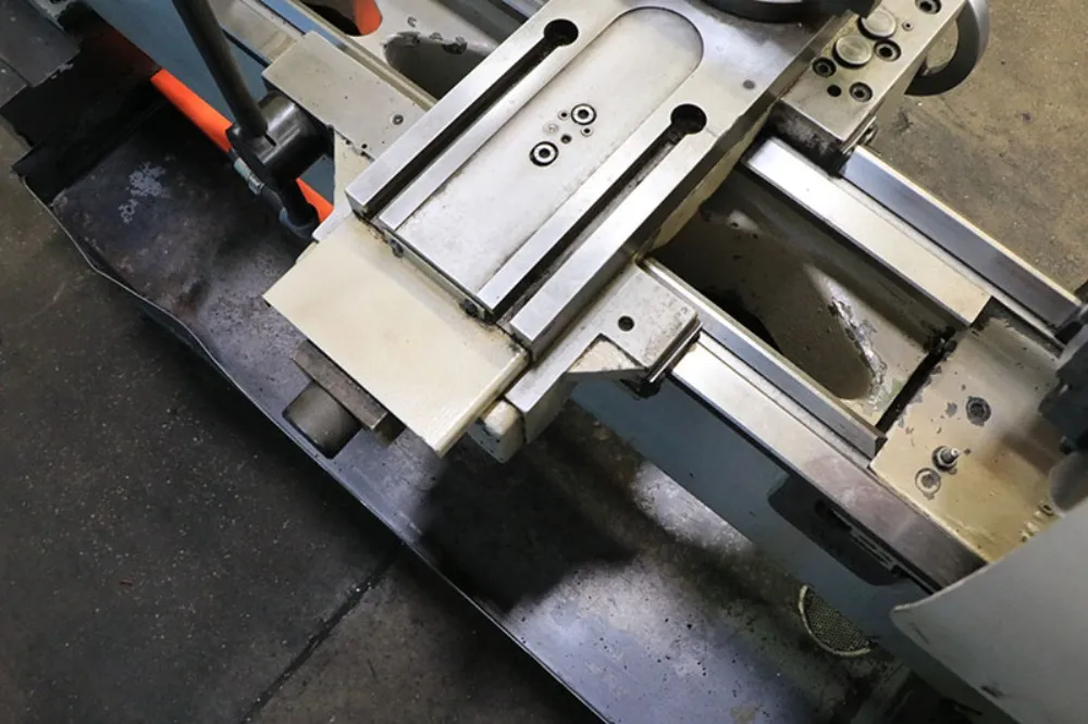 Nardini 14"/19" X 40" Gap Bed Lathe - Ms1440