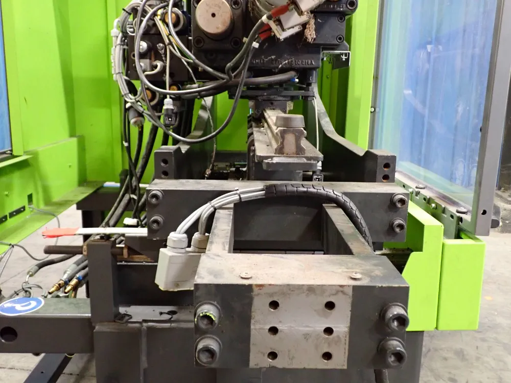 Engel 200l Injection Unit