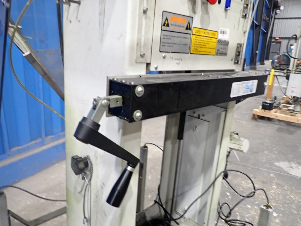 Kawaguchi Kcut 520 Robot