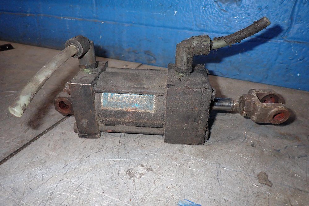 Vickers Cylinder