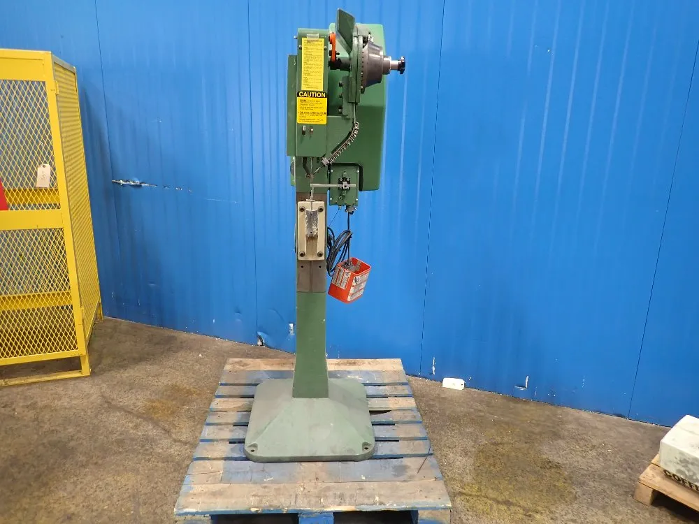 Milford Fastening Systems Riveter - 256