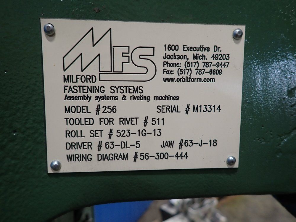 Milford Fastening Systems Riveter - 256