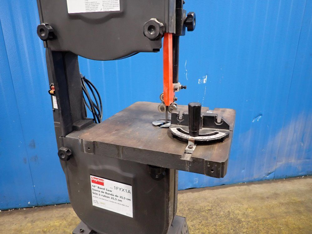 Dayton 14" Band Saw - 1fyx1a