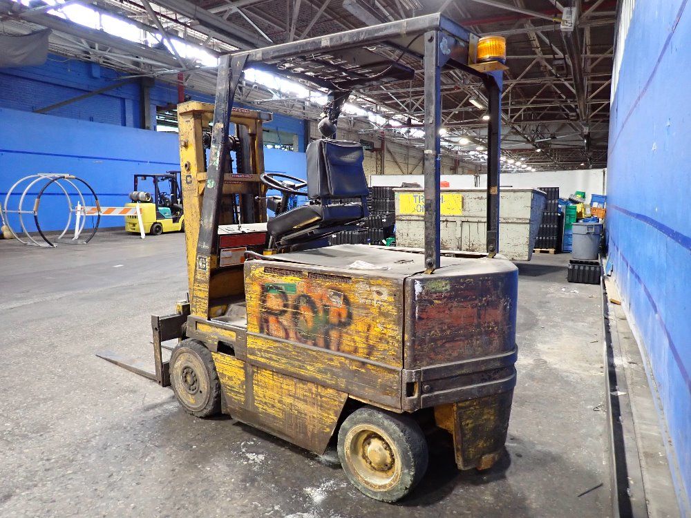 Caterpillar 7000 Lbs Electric Forklift - M70