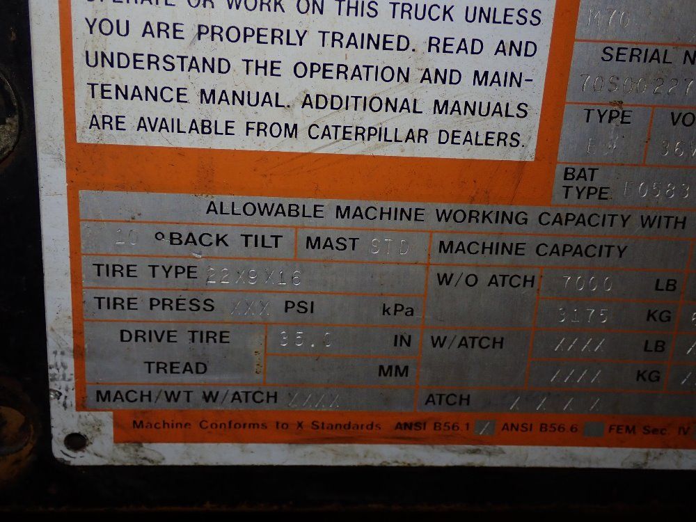 Caterpillar 7000 Lbs Electric Forklift - M70