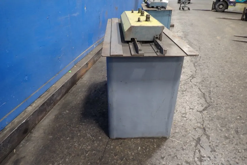 Lock Former 9 Stations X 20ga Roll Former