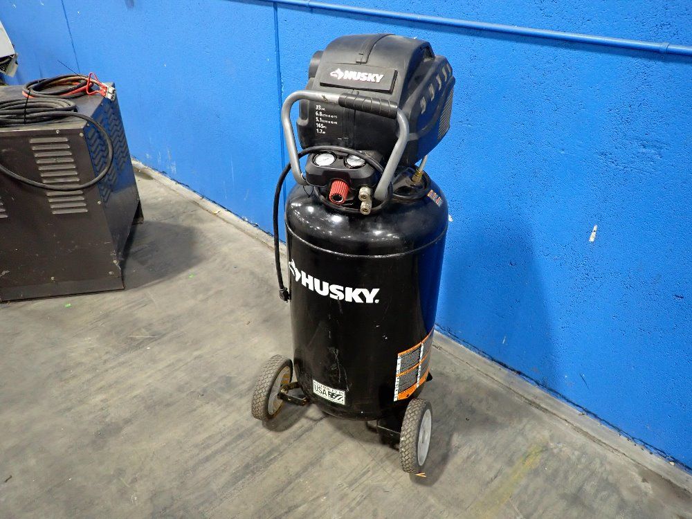 Husky 33 Gal Air Compressor - C331h