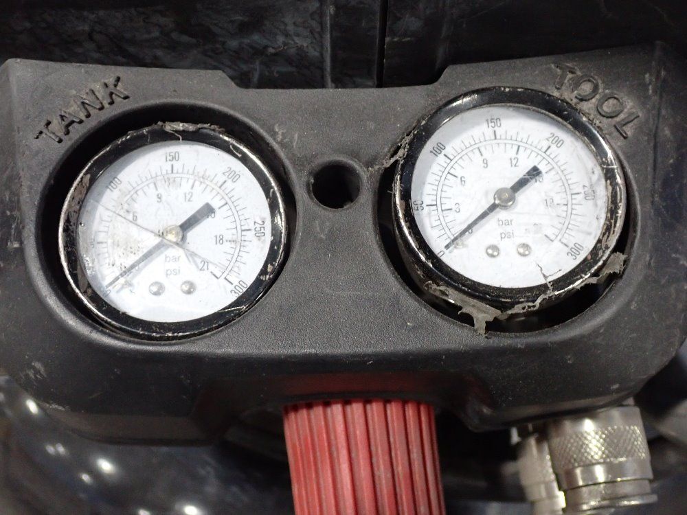 Husky 33 Gal Air Compressor - C331h