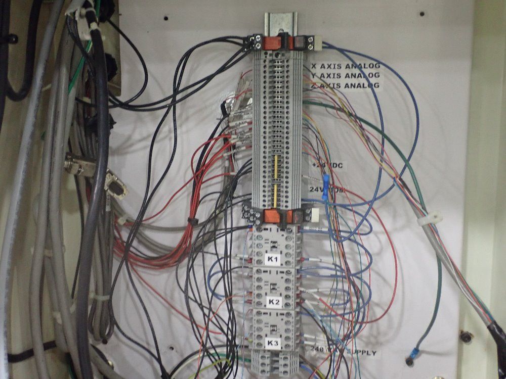 Mitek Machine Tools 42.5"x13.5" Cnc Mill - Vmb60f