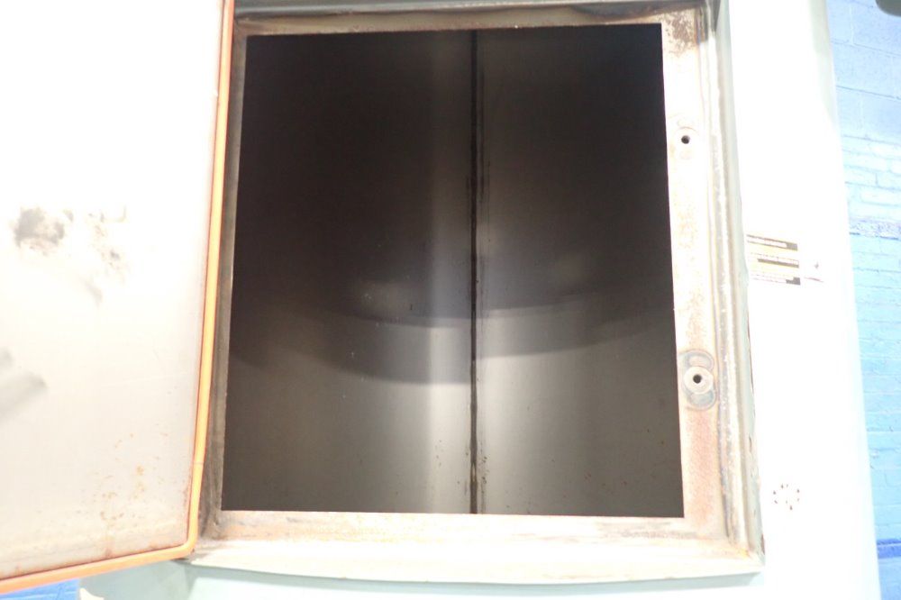 Conair 35" X 56" Hopper - Ch-33-28