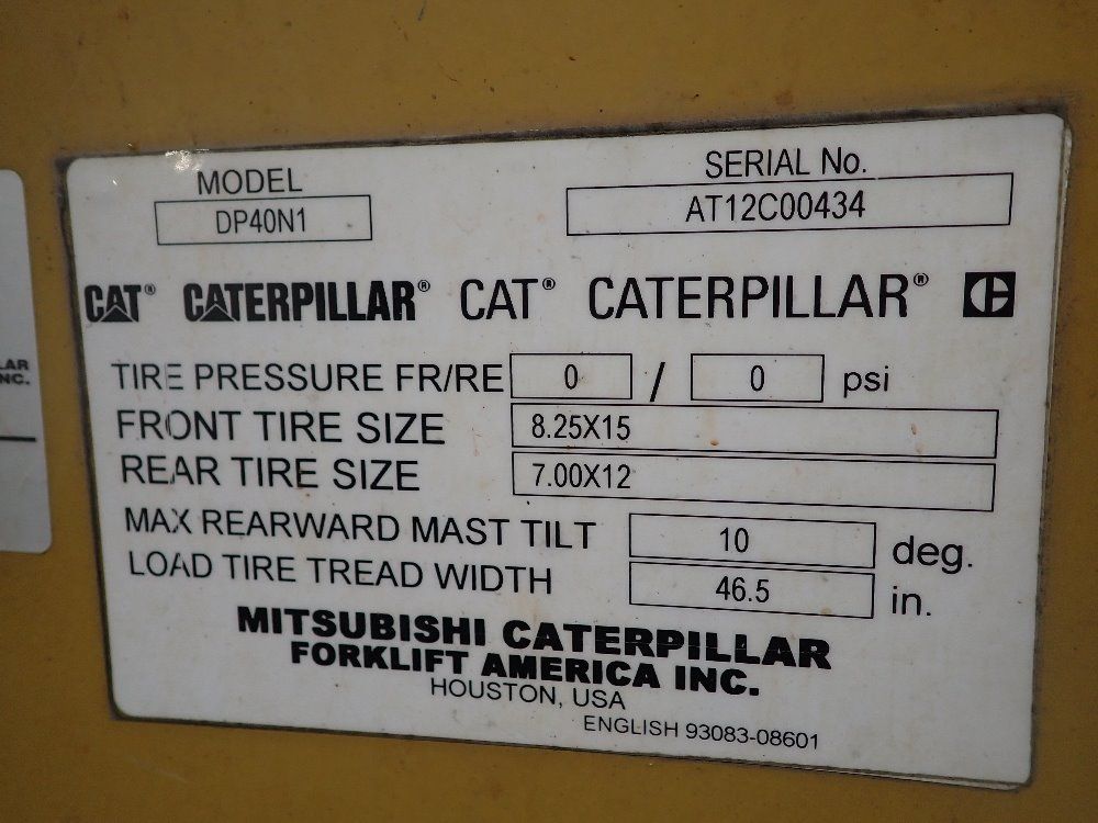 Caterpillar 6900lbs Diesel Forklift - Dp40n1