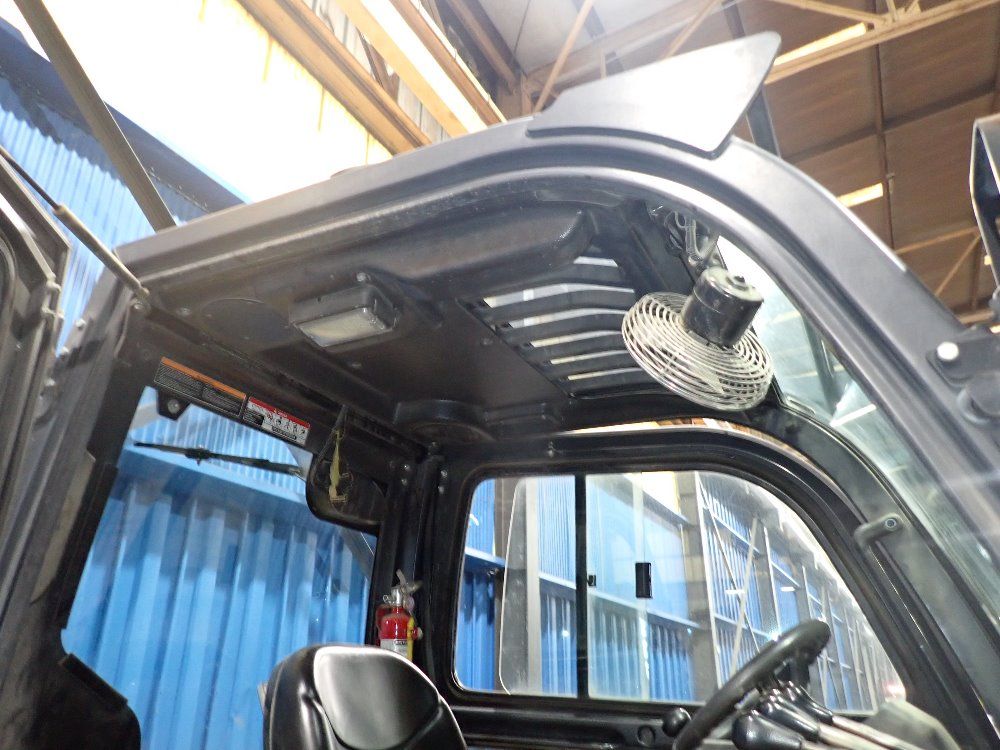 Caterpillar 6900lbs Diesel Forklift - Dp40n1