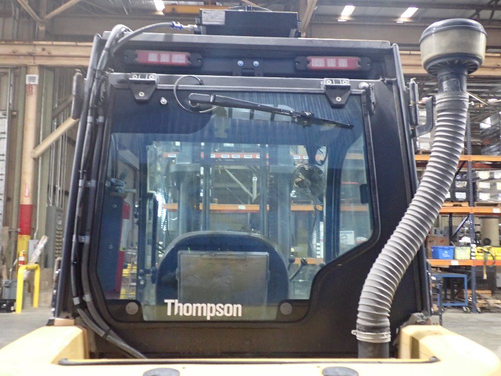 Caterpillar 6900lbs Diesel Forklift - Dp40n1