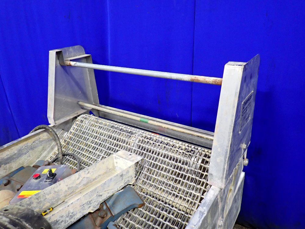 Serfilco 40" X 33" Disposable Fabric Filtration System - Dfs-8-ss