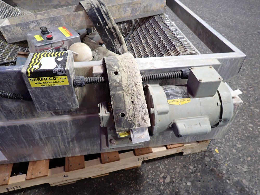 Serfilco 40" X 33" Disposable Fabric Filtration System - Dfs-8-ss