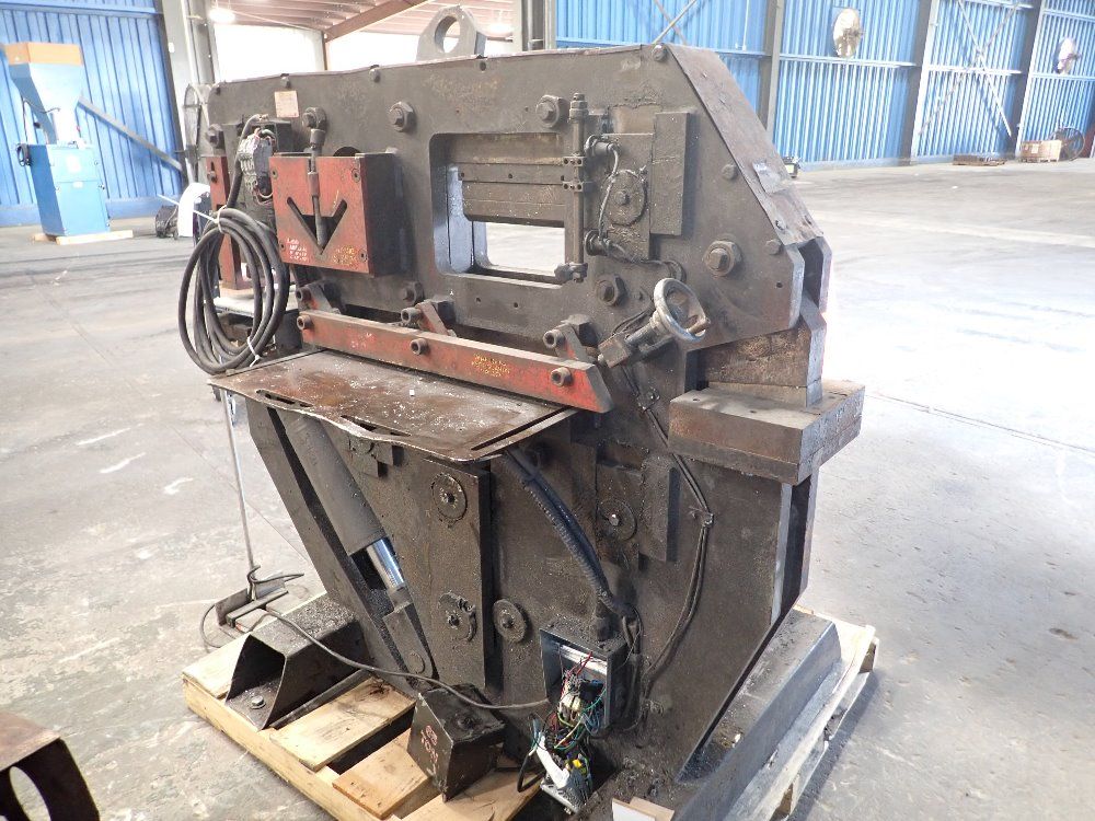 Cleveland 1 1/16",3/4 Ironworker - 65 Ton