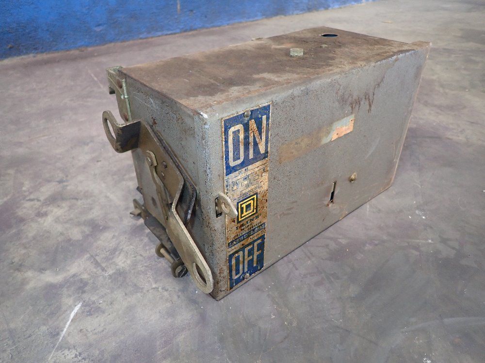 Square D Circuit Breaker Box - Pfa-32015-n