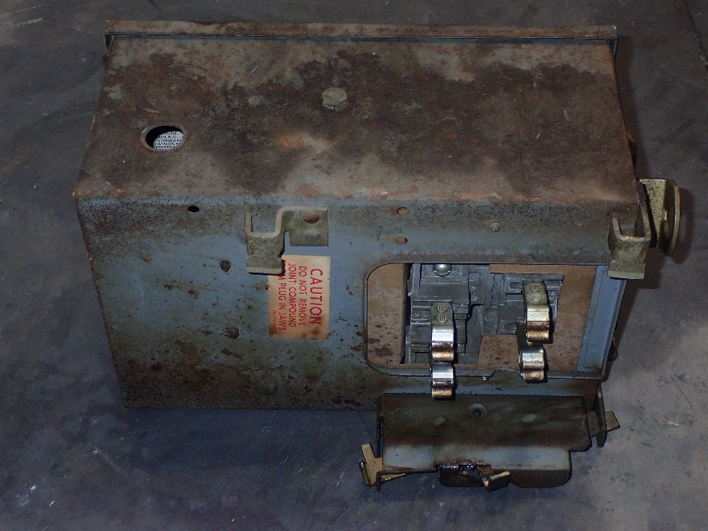 Square D Circuit Breaker Box - Pfa-32015-n