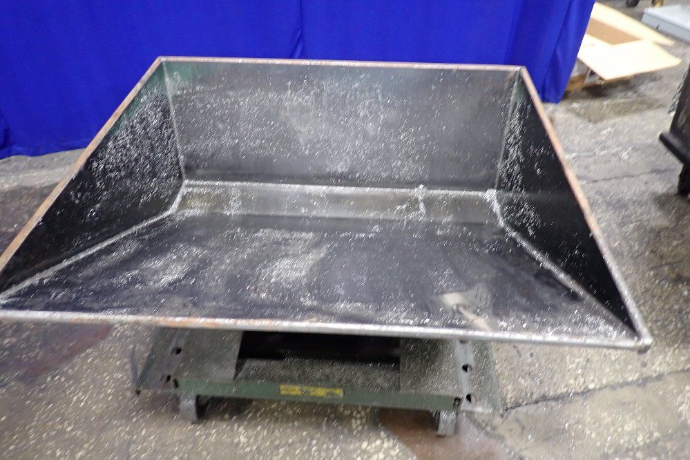 Jesco 1/2 Cu Yd / 4000# Self Dumping Hopper - 212311